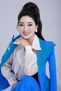 Bậc Thầy Xóa Nám Là Ai?